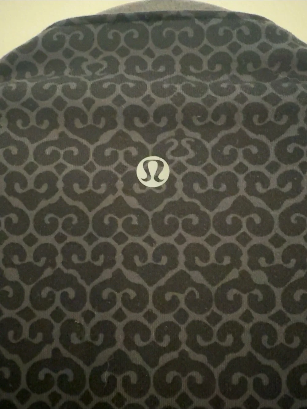 Lululemon Wet Dry Warm Black Print Sleeveless Peplum Vest Tunic Athletic Top
